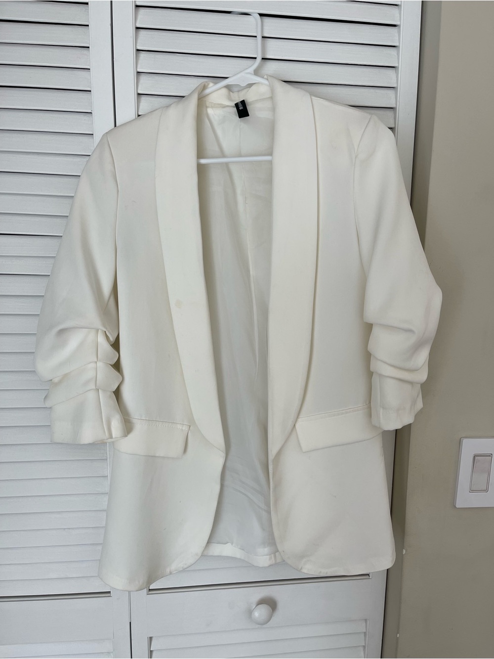 Women's Cream Open-Front Draped Blazer Jacket